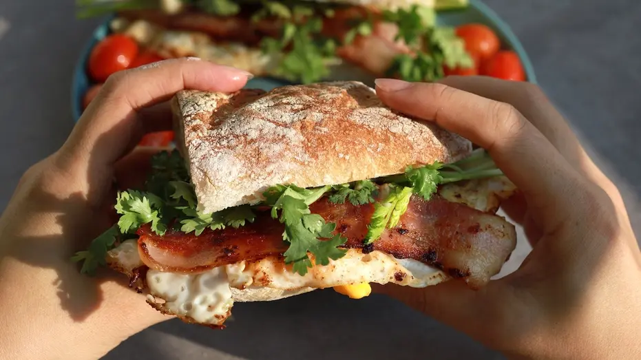 baguette-sandwich-bacon-egg-fox-news-001