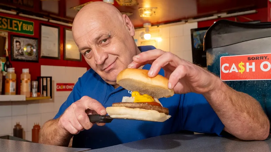 chris-higgitt-1-pound-burger-blackpool-fox-news-001