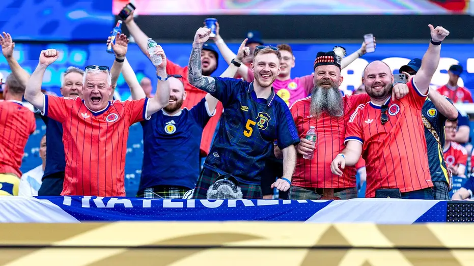 scotland-fans-in-stadium