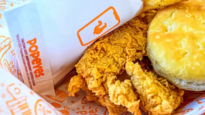 Chefs name America’s best fast-food fried chicken and biscuits — and one chain stands above the rest