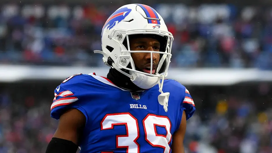 Levi-Wallace-Bills-celebrates