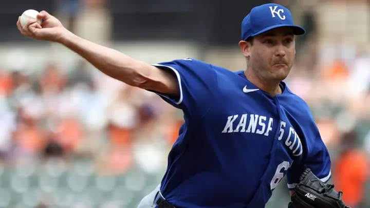 Padres vs. Royals pitching matchup favors the under 10.5 as the second-half of the MLB season starts