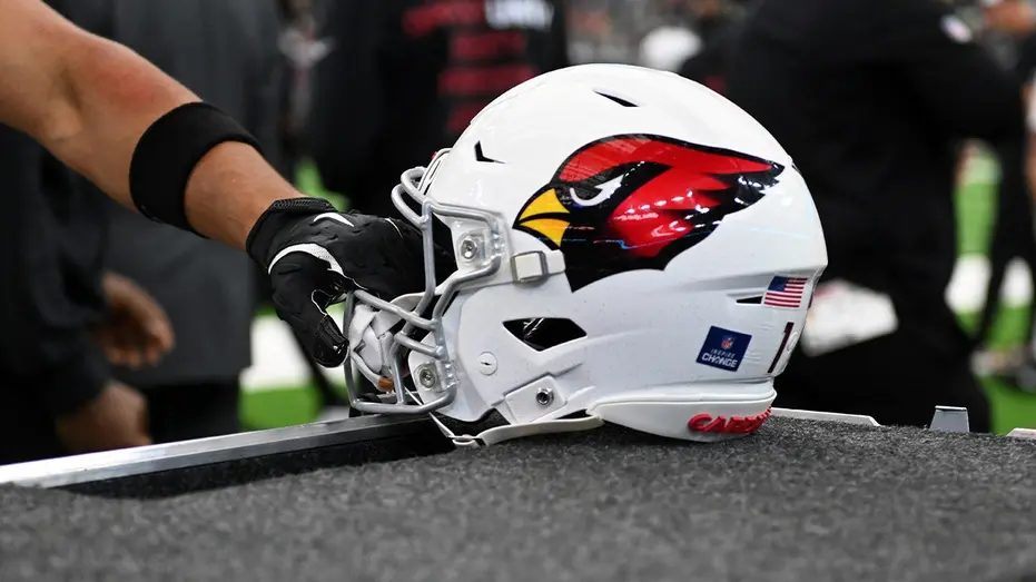 arizona-cardinals-helmet