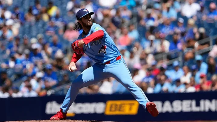 Back Toronto Blue Jays Dylan Cease against Logan Webb in a low-scoring Giants pitching matchup