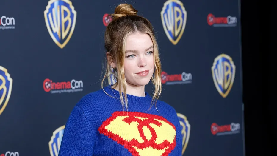 milly-alcock-supergirl-cinemacon-fox-news-001