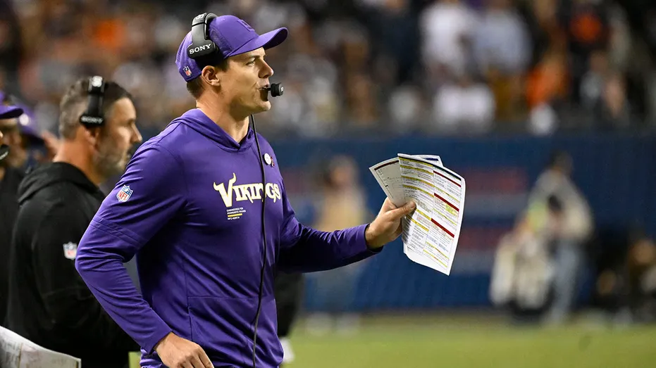 nfl-vikings-kevin-oconnell-090925-1