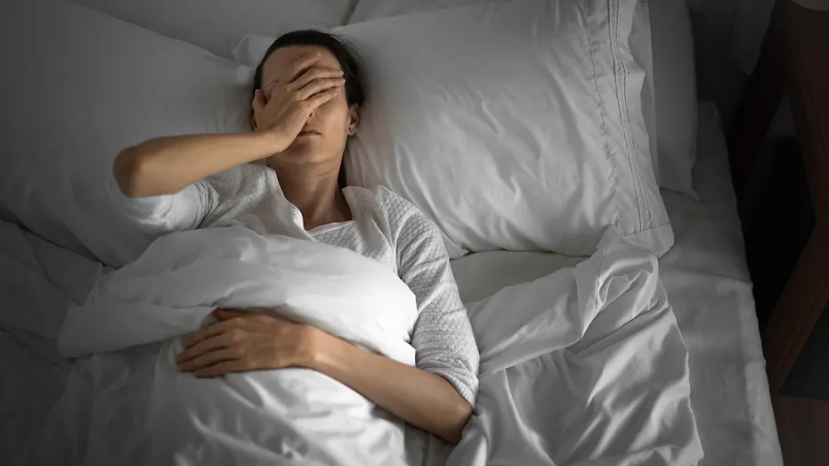 woman-missing-sleep