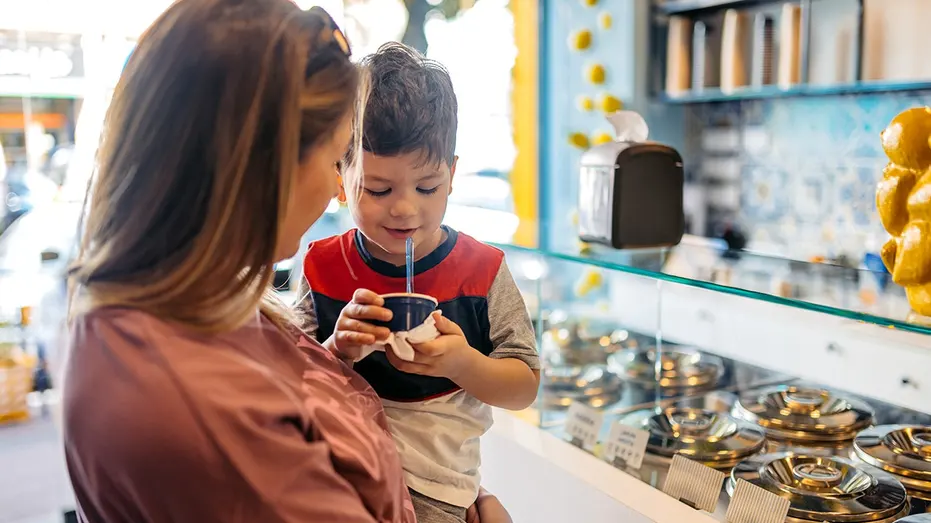 mother-toddler-ordering-ice-cream