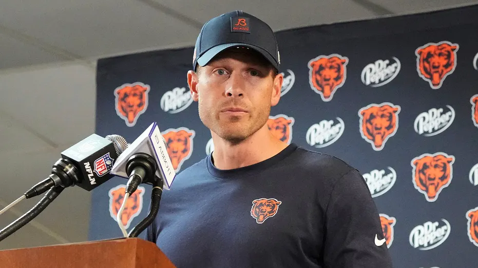 nfl-bears-ben-johnson-092925-2
